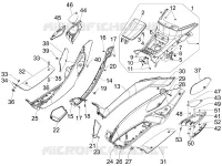 Protection centrale - Repose-pieds Châssis   Parties plastiques   Carrosseries 500 gilera-piaggio-vespa FUOCO 2007 2